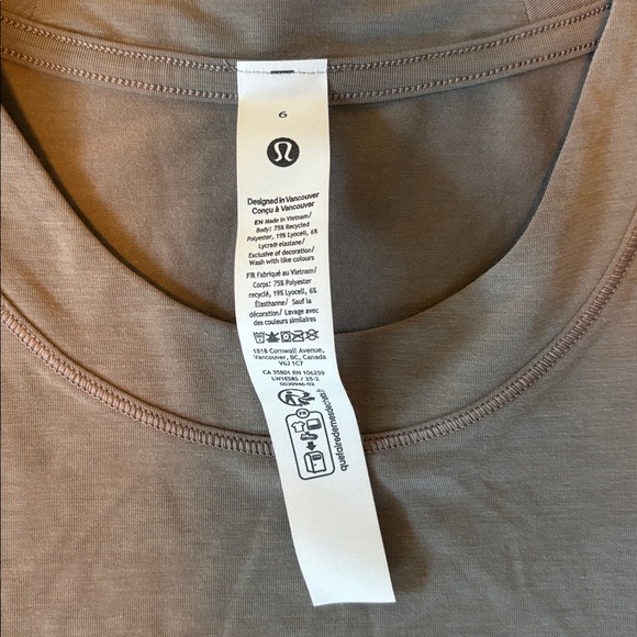 Lululemon Muscle Tank - Picture 3 of 5